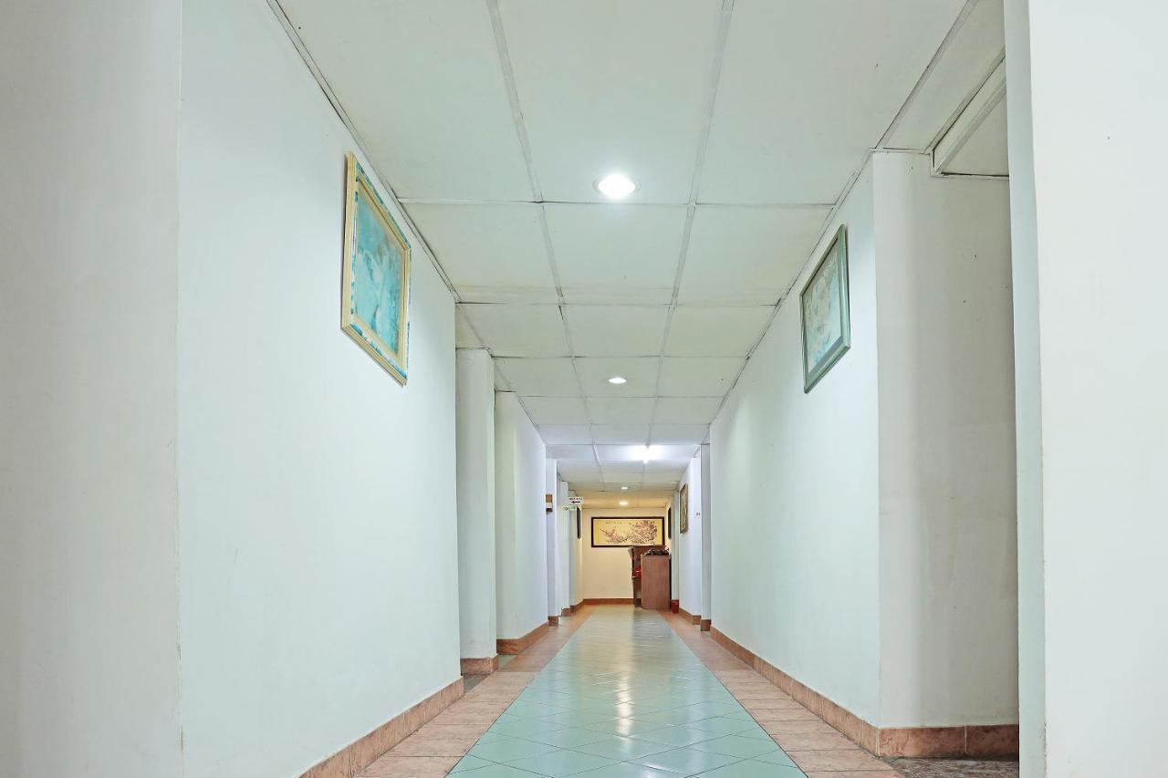 Oyo 90598 Living House C0 Hotel Kuching Exterior foto